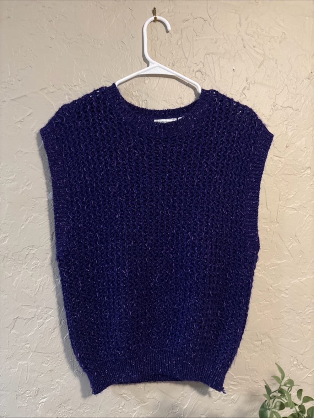 RRRRUSS Women’s Sleeveless Knit Sweater Vest in Deep Purple vintage Size L